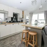 Holiday home Cayton Pines